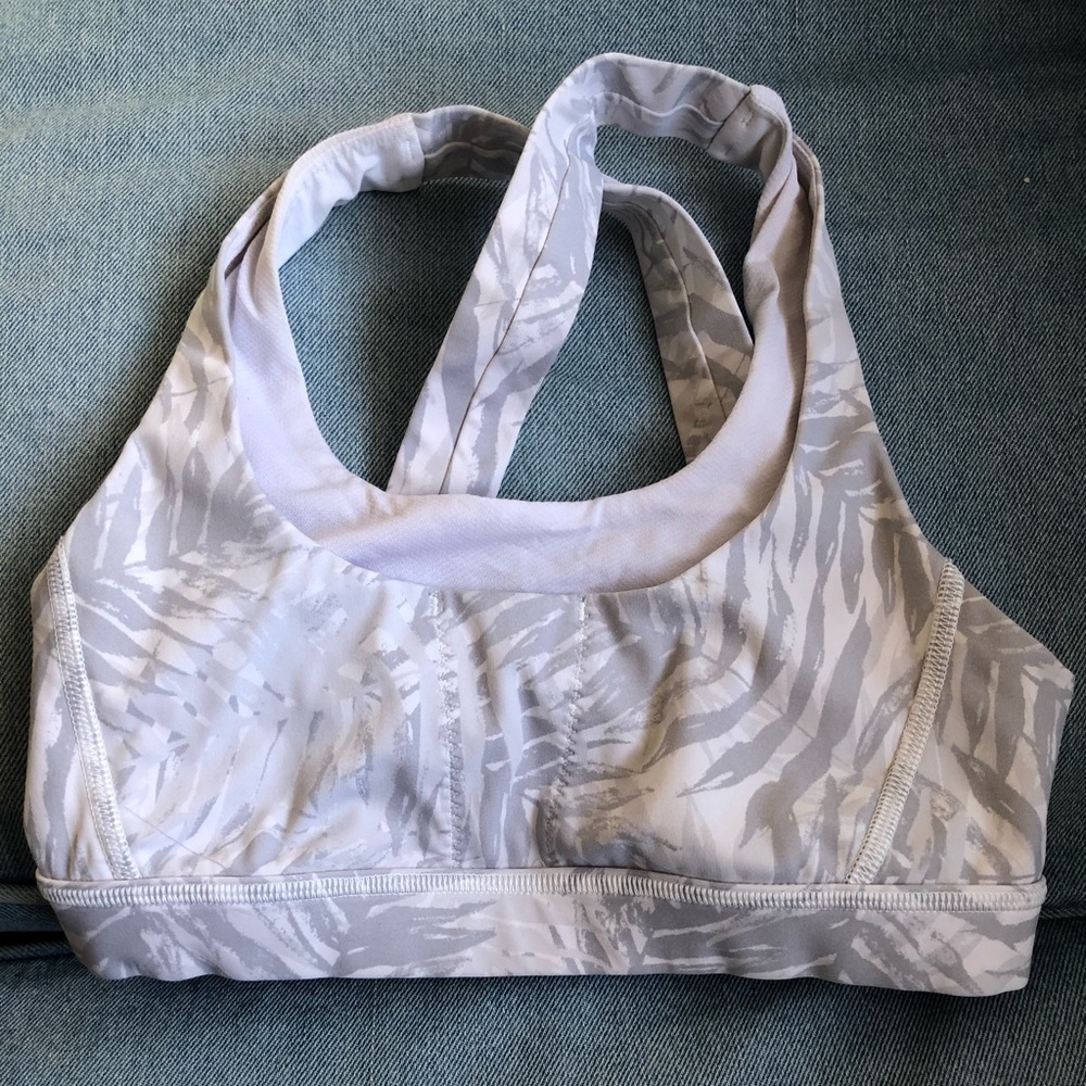 Lululemon sports bra